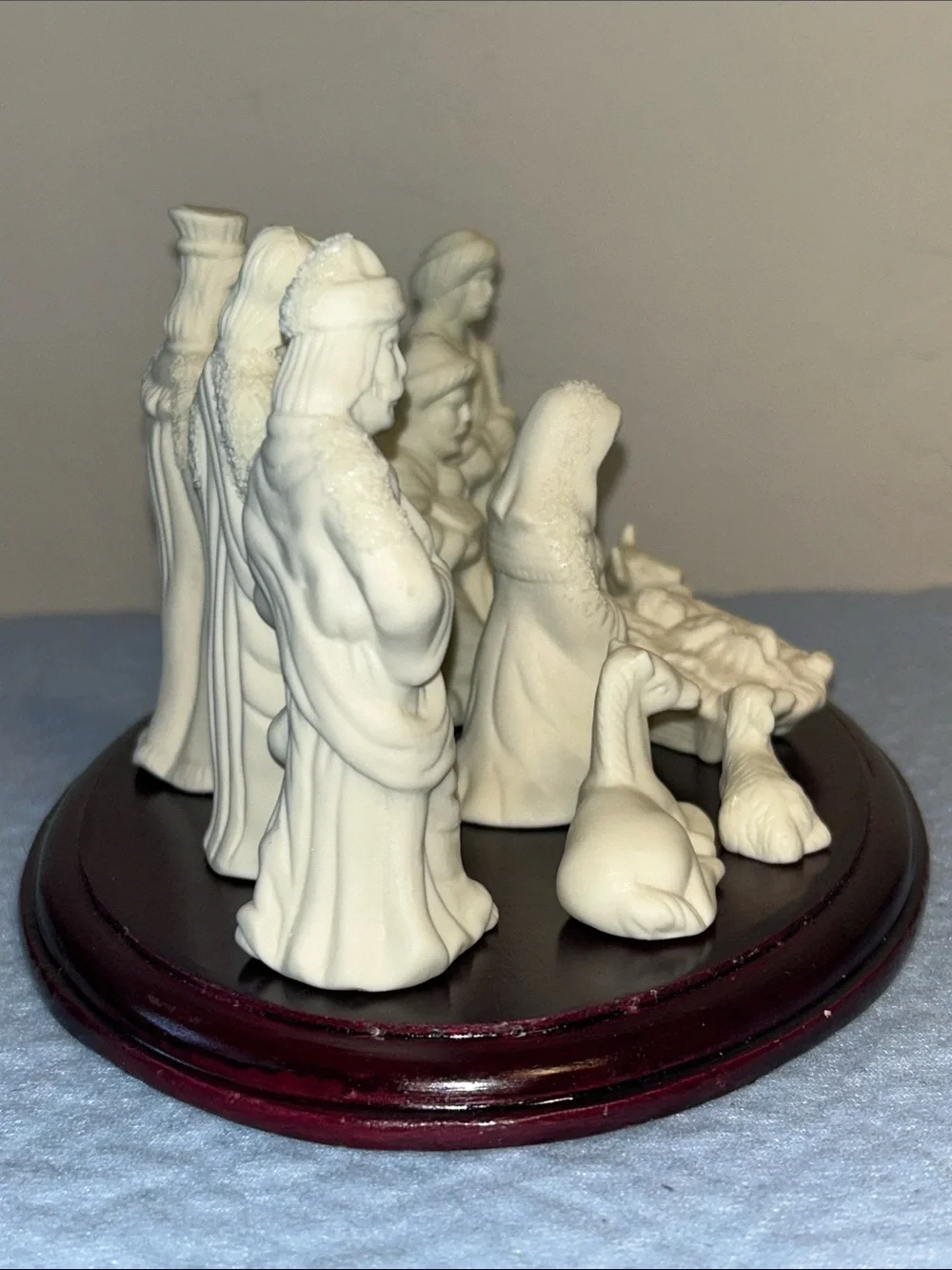 World Bazaars Jade Collection 11-Piece Porcelain Nativity Scene Set Oval Base